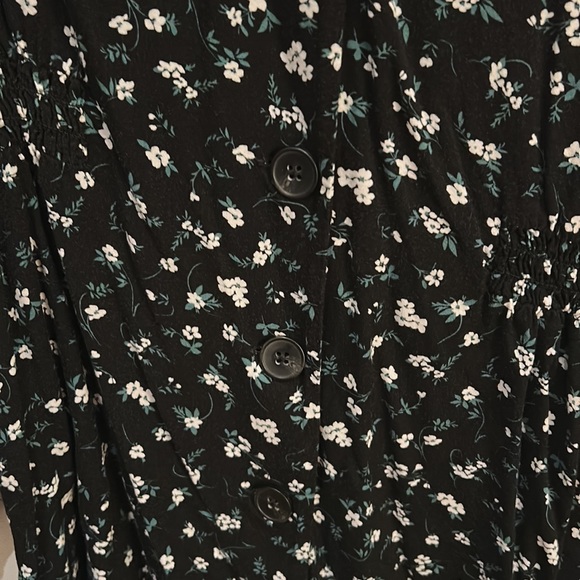 Long Sleeved Floral Dress with Buttons on Front - Picture 4 of 5